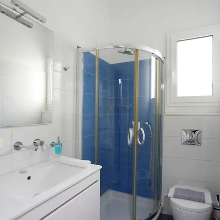 Zas Studios Apartment